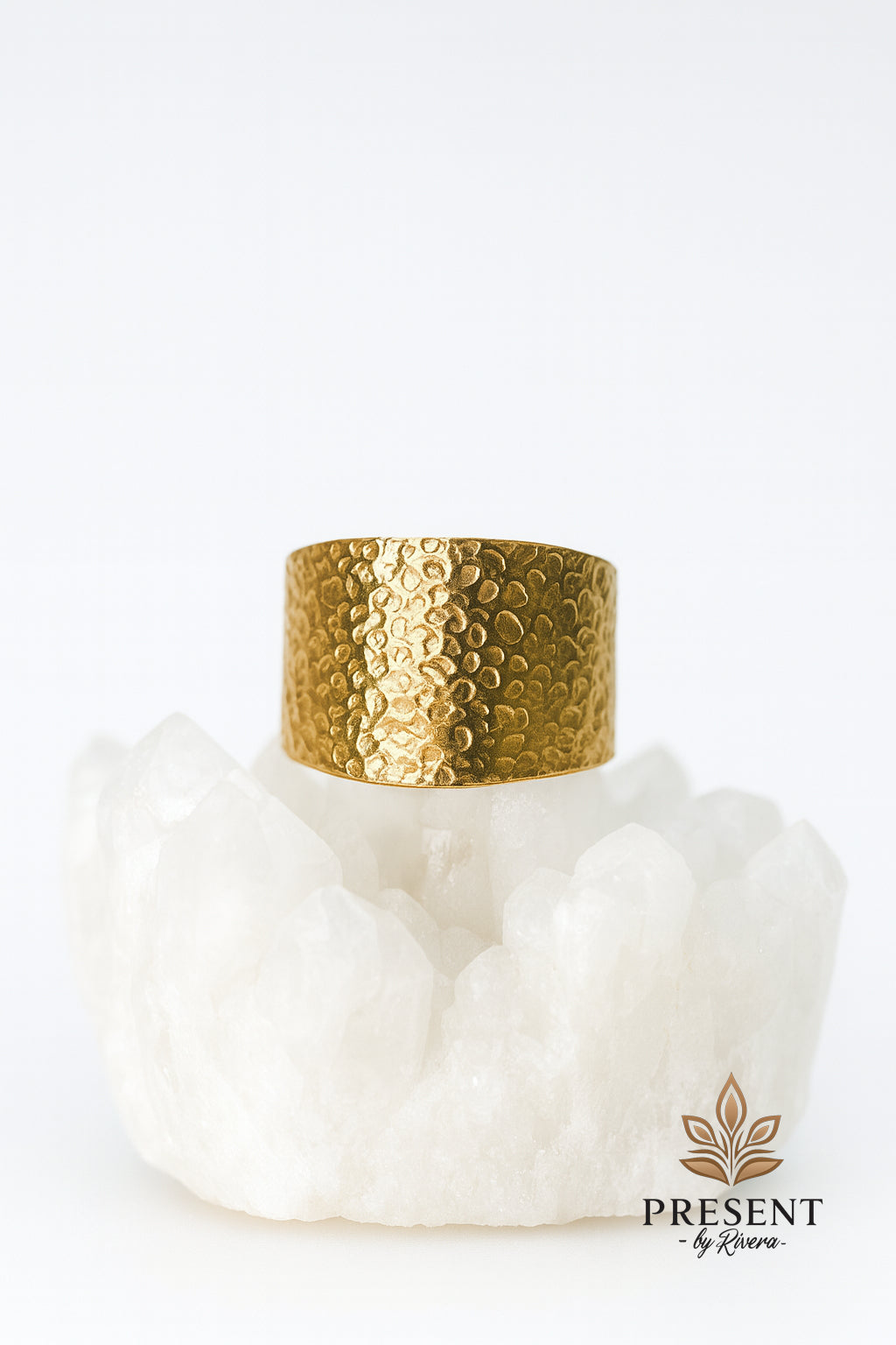 Amor of Faith Ring