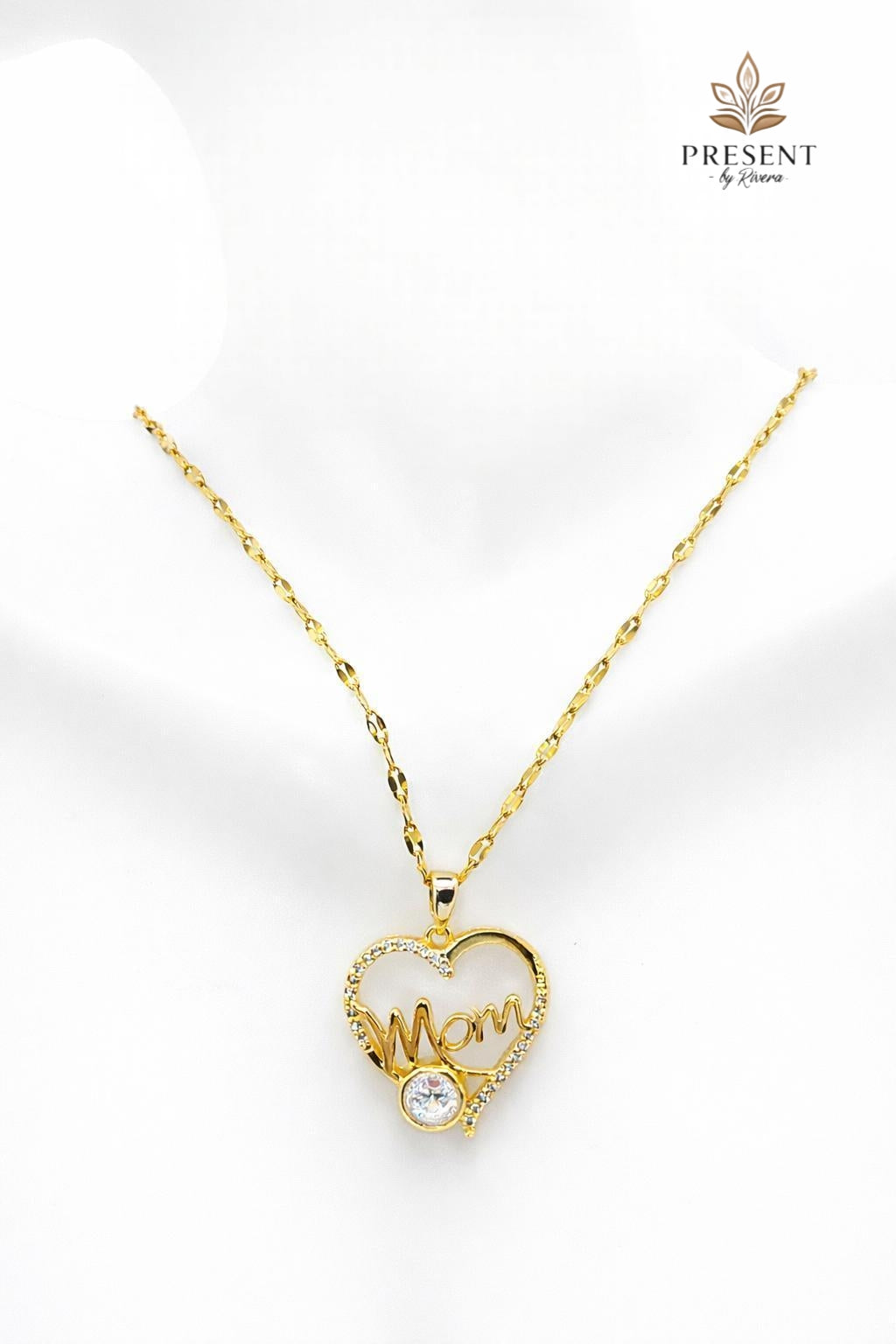 MOM Necklace