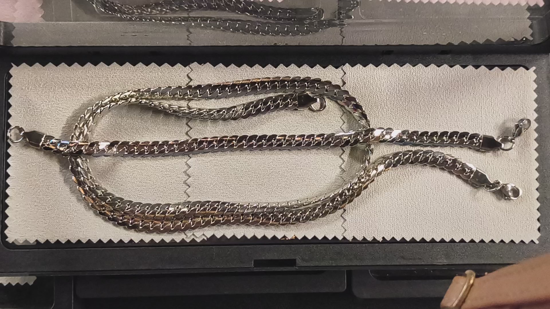 Unbreakable Steel Set