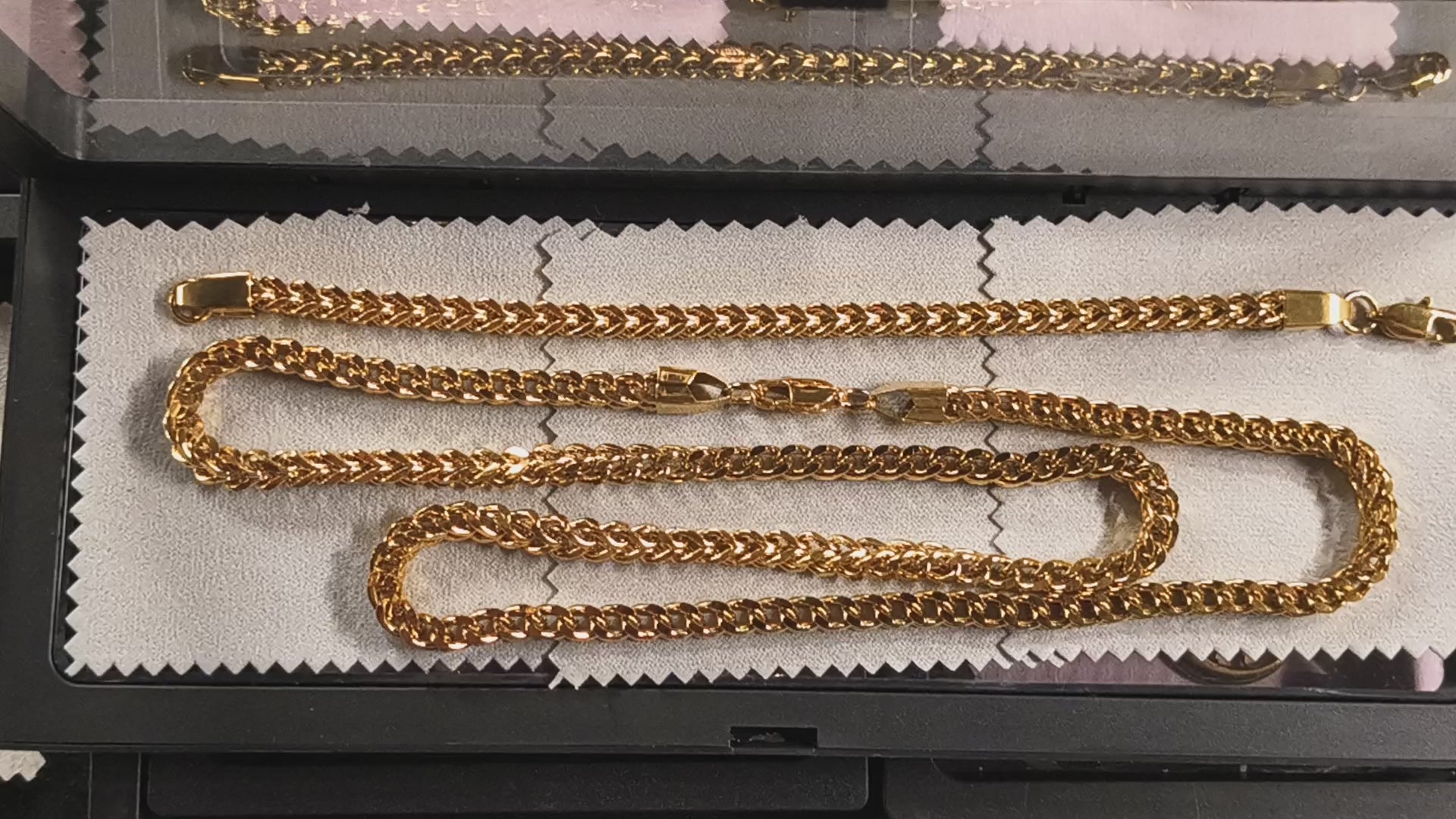 Harmony gold set