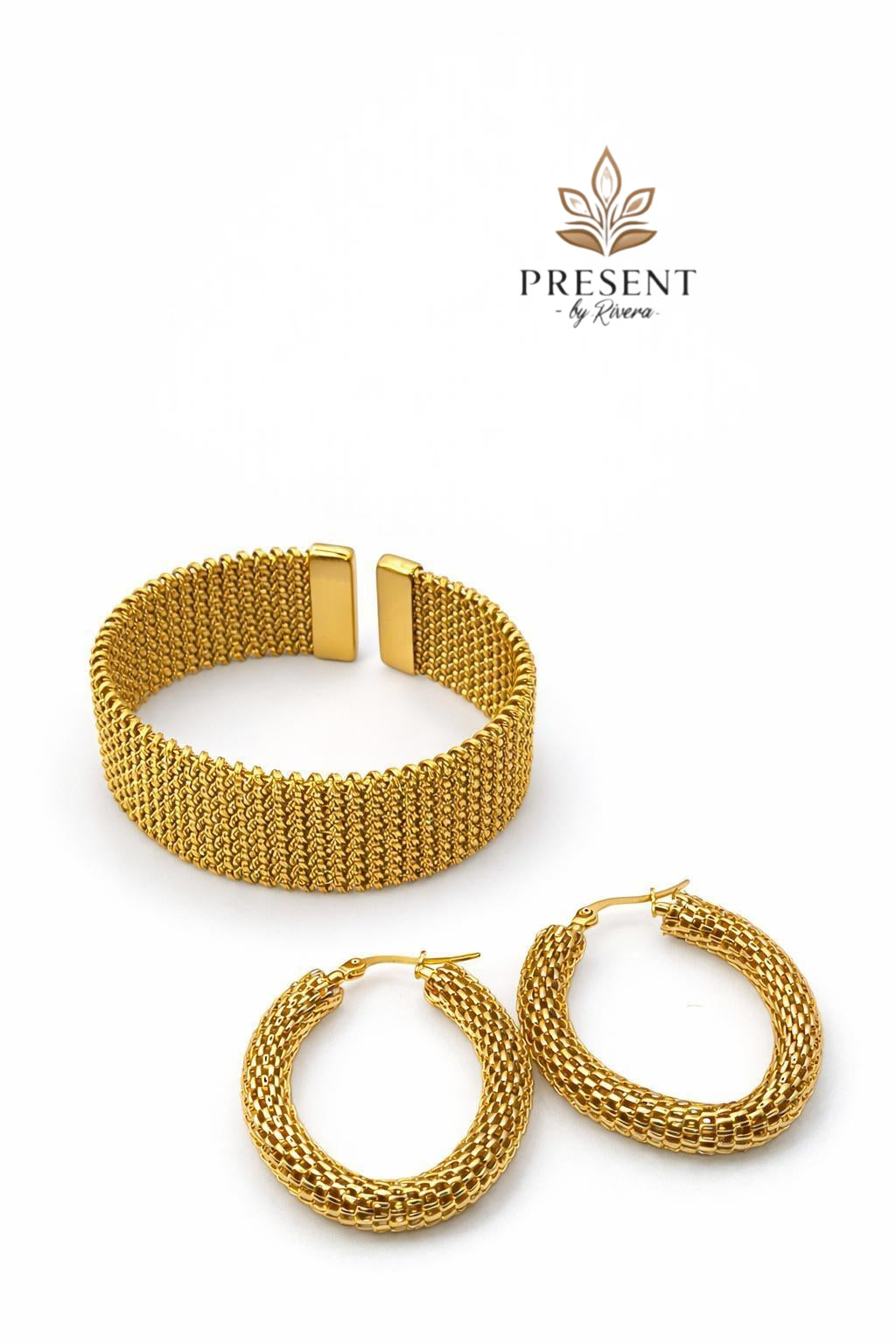 Gold Liz Set Bangles