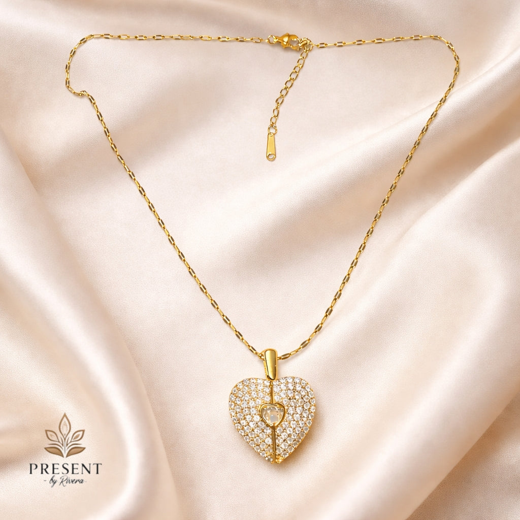 Shine gold necklace