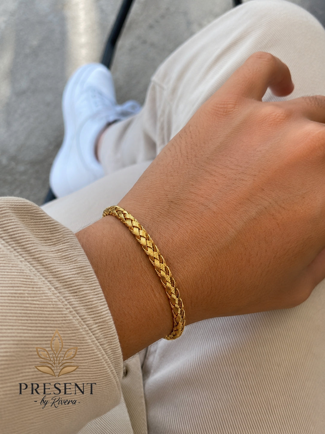 Unisex gold
